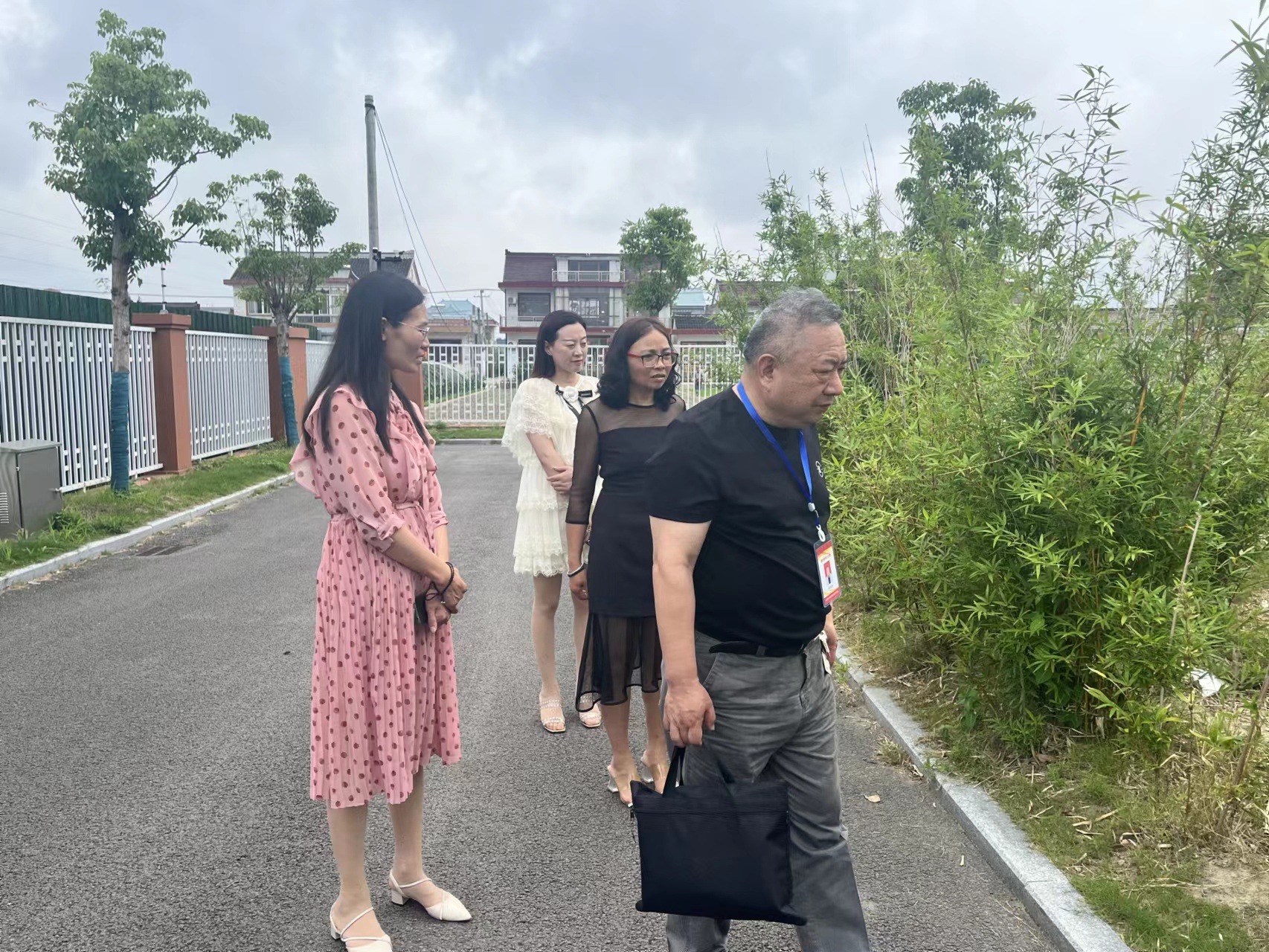 f59abccb827045949753664699ba08b6.jpg f59abccb827045949753664699ba08b6.jpg