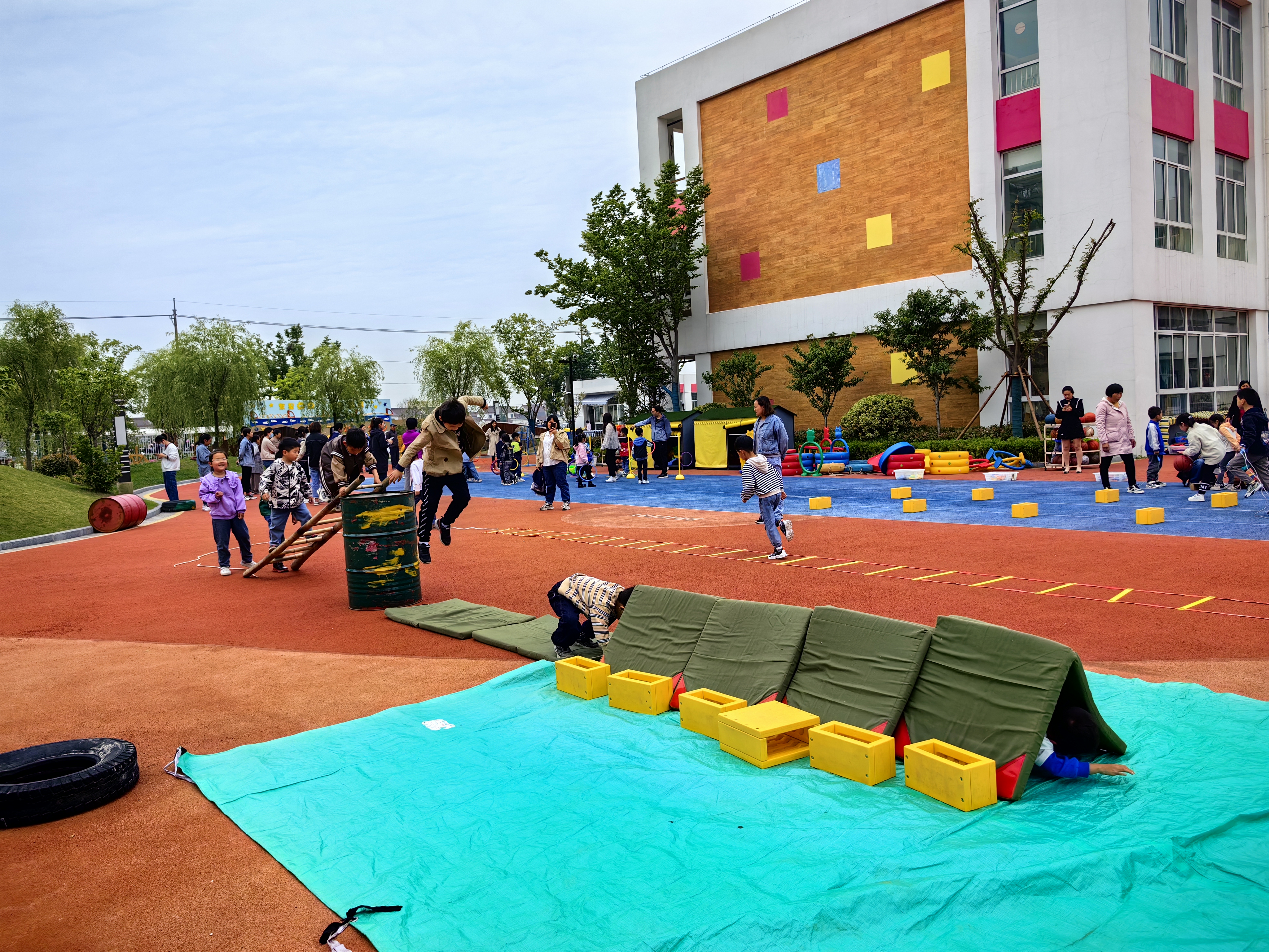 7fd50d793a6e4d3287ffb7be82310a72.jpg 7fd50d793a6e4d3287ffb7be82310a72.jpg