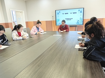 “社”遇研思 “会”聚智慧 --------李堡镇幼儿园社会领域研训活动